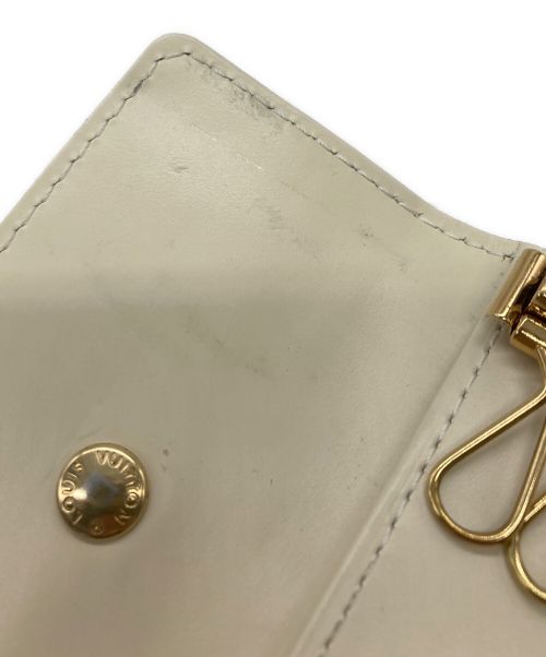 LOUIS VUITTON（ルイ ヴィトン）LOUIS VUITTON (ルイ ヴィトン) キーケース ミュルティクレ4 ヴェルニ M93517 アマラントの古着・服飾アイテム