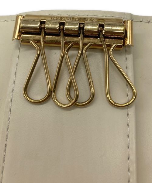 LOUIS VUITTON（ルイ ヴィトン）LOUIS VUITTON (ルイ ヴィトン) キーケース ミュルティクレ4 ヴェルニ M93517 アマラントの古着・服飾アイテム