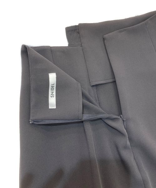 Snidel（スナイデル）Snidel (スナイデル) メタルビットスリットタイトスカート　SWFS222098 ブラウンの古着・服飾アイテム