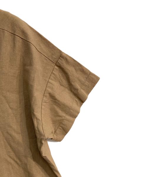 VINCENT ET MIREILLE（ヴァンソンエミレイユ）Vincent et Mireille (ヴァンソンエミレイユ) ショートスリーブ ロンパース　3626-499-2582 ベージュ サイズ:Free 未使用品の古着・服飾アイテム