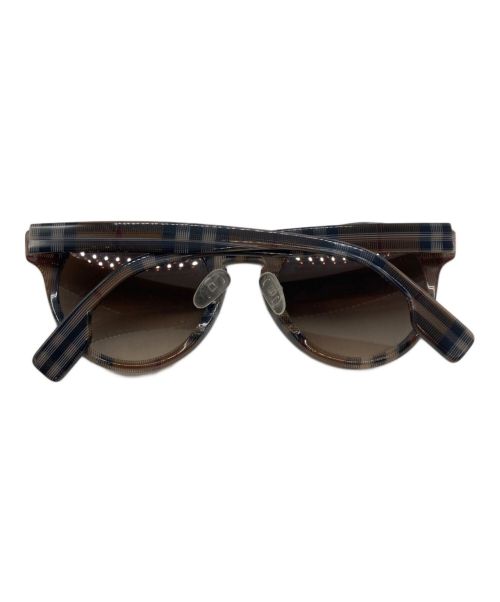 BURBERRY（バーバリー）BURBERRY (バーバリー) サングラス　B4359-F/3967-13 ブラウン サイズ:51□23　145の古着・服飾アイテム