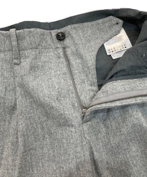MONCLER（モンクレール）MONCLER (モンクレール) ウールパンツ　A20911182300 グレー サイズ:44の古着・服飾アイテム