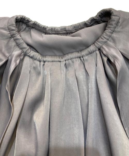 L'AUBE BLANC（ローブ ブラン）L'AUBE BLANC (ローブブラン) Balloon cape Blouse　24SP-12 グレー サイズ:Freeの古着・服飾アイテム