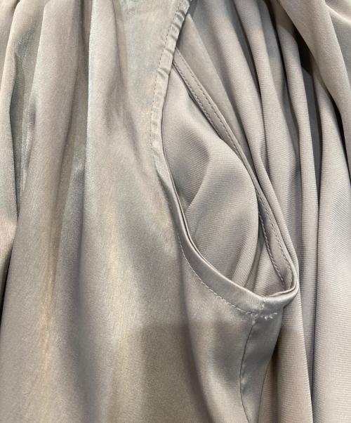 L'AUBE BLANC（ローブ ブラン）L'AUBE BLANC (ローブブラン) Balloon cape Blouse　24SP-12 グレー サイズ:Freeの古着・服飾アイテム