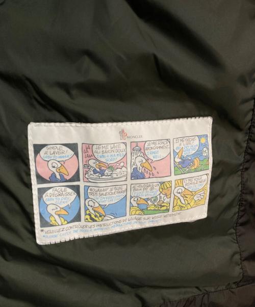 MONCLER（モンクレール）MONCLER (モンクレール) ダウンコート　FLAMME GIUBBOTTO　32093499290554155　コミックラベル カーキの古着・服飾アイテム