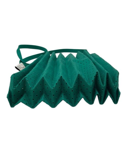 ISSEY MIYAKE me（イッセイ ミヤケ ミー）ISSEY MIYAKE me (イッセイ ミヤケ ミー) TRUNK PLEATS BAG 12 グリーンの古着・服飾アイテム