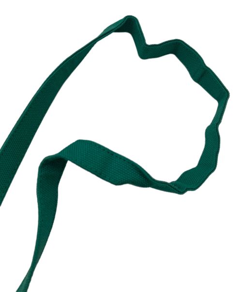 ISSEY MIYAKE me（イッセイ ミヤケ ミー）ISSEY MIYAKE me (イッセイ ミヤケ ミー) TRUNK PLEATS BAG 12 グリーンの古着・服飾アイテム