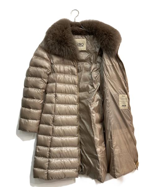 HERNO（ヘルノ）HERNO (ヘルノ) Elisaダウンコート　PI0650DIC-12017-2600 ベージュ サイズ:44の古着・服飾アイテム