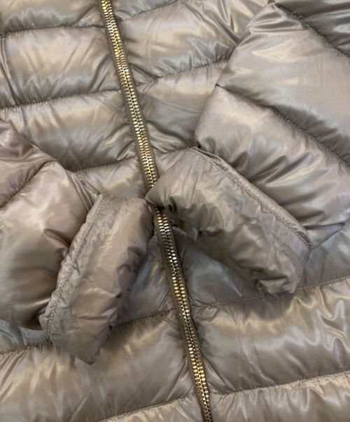 HERNO（ヘルノ）HERNO (ヘルノ) Elisaダウンコート　PI0650DIC-12017-2600 ベージュ サイズ:44の古着・服飾アイテム