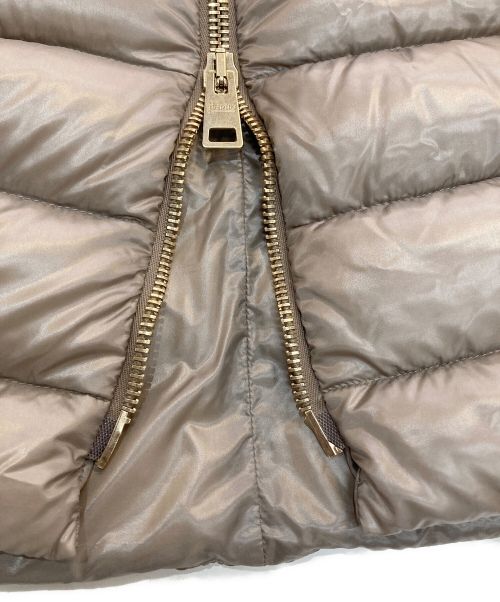 HERNO（ヘルノ）HERNO (ヘルノ) Elisaダウンコート　PI0650DIC-12017-2600 ベージュ サイズ:44の古着・服飾アイテム
