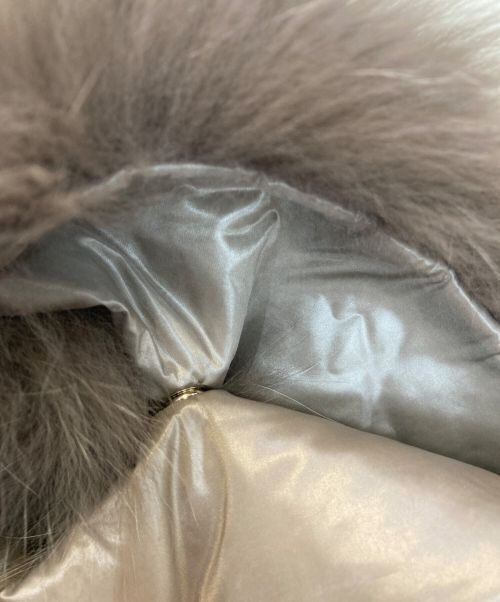 HERNO（ヘルノ）HERNO (ヘルノ) Elisaダウンコート　PI0650DIC-12017-2600 ベージュ サイズ:44の古着・服飾アイテム