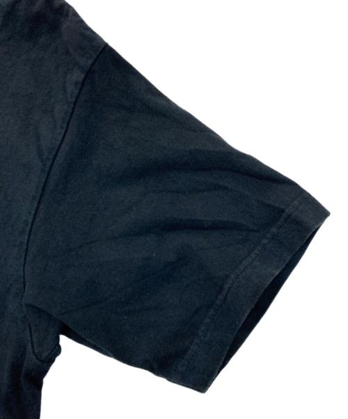 COMPLETE FINESSE（コンプリートフィネス）COMPLETE FINESSE (コンプリートフィネス) KOSTAS SEREMETIS (コスタスセレメンティス) プリントTシャツ ブラック サイズ:-の古着・服飾アイテム