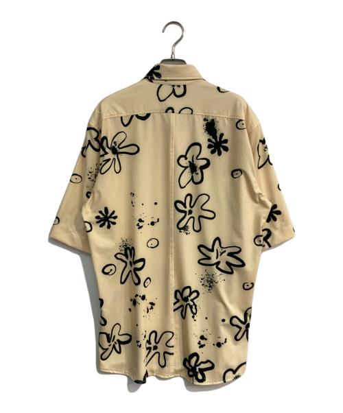 TheOpen Product（ザ オープンプロダクト）TheOpen Product (ザ オープンプロダクト) フラワープリント オーバーシャツ　1616-343-0377 ベージュ×ブラック サイズ:0Sの古着・服飾アイテム