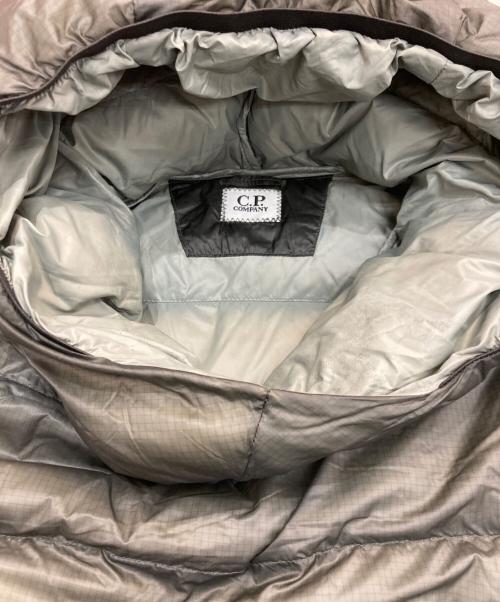 C.P COMPANY（シーピーカンパニー）C.P COMPANY (シーピーカンパニー) D.D. Shell Hooded Lens Popover Jacket　11CMOS036A カーキ サイズ:XLの古着・服飾アイテム