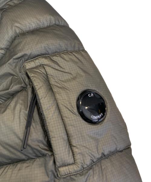 C.P COMPANY（シーピーカンパニー）C.P COMPANY (シーピーカンパニー) D.D. Shell Hooded Lens Popover Jacket　11CMOS036A カーキ サイズ:XLの古着・服飾アイテム