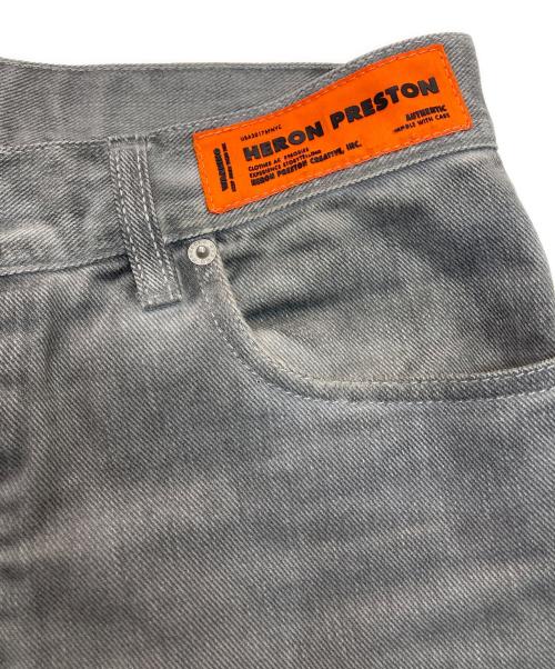 HERON PRESTON（ヘロンプレストン）HERON PRESTON (ヘロンプレストン) Distressed jeans　HMYA012R21 DEN001 グレー サイズ:W30の古着・服飾アイテム