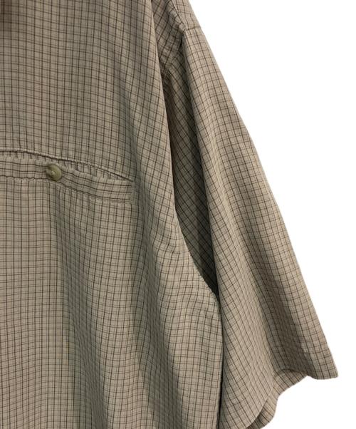 Columbia（コロンビア）Columbia (コロンビア) 半袖シャツ　	90‘s ベージュ サイズ:Lの古着・服飾アイテム