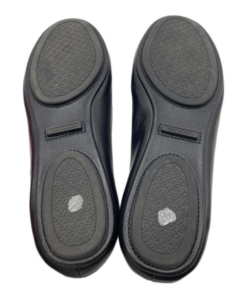 TORY BURCH（トリーバーチ）TORY BURCH (トリーバーチ) メタルロゴバレエシューズ　50393 ブラック サイズ:61/2の古着・服飾アイテム