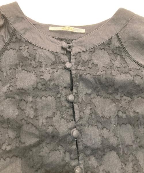 SOULEIADO（ソレイアード）SOULEIADO (ソレイアード) TOMORROW LAND (トゥモローランド) コットンカットジャカード クロップドブラウス ブラック サイズ:36の古着・服飾アイテム