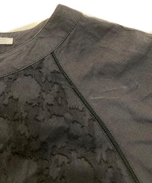 SOULEIADO（ソレイアード）SOULEIADO (ソレイアード) TOMORROW LAND (トゥモローランド) コットンカットジャカード クロップドブラウス ブラック サイズ:36の古着・服飾アイテム