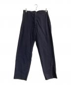 COMOLIコモリ）の古着「コットンドリルバックストラップパンツ X01-03015」｜ネイビー