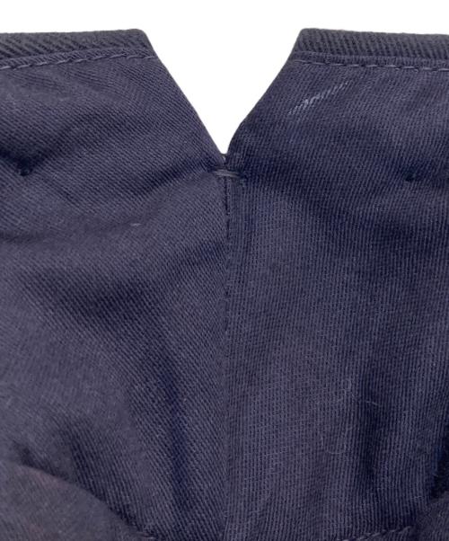 COMOLI（コモリ）COMOLI (コモリ) コットンドリルバックストラップパンツ X01-03015 ネイビー サイズ:2の古着・服飾アイテム