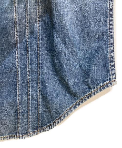 Saint Laurent Paris（サンローランパリ）Saint Laurent Paris (サンローランパリ) ウォッシュ加工ピンタック デニムシャツ　663871 Y24AA インディゴ サイズ:Mの古着・服飾アイテム