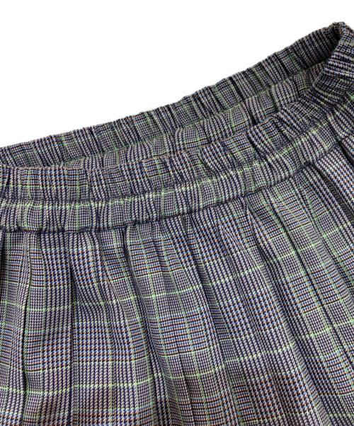 S.ESSENTIALS（エス エッセンシャルズ）S.ESSENTIALS (エス エッセンシャルズ) エコウールチェックプリーツスカート　P6S15-255 グレー サイズ:36の古着・服飾アイテム