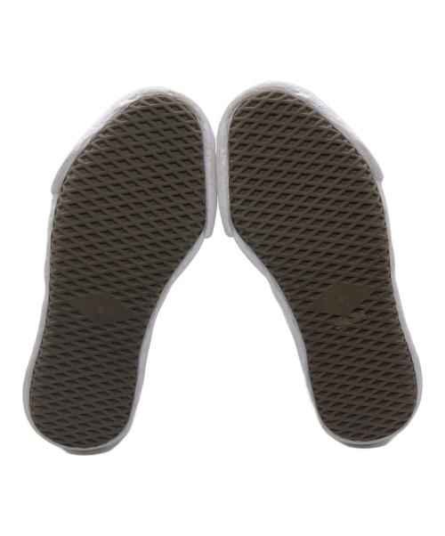 Maison MIHARA YASUHIRO（メゾン ミハラ ヤスヒロ）Maison MIHARA YASUHIRO (メゾン ミハラ ヤスヒロ) BAKER original sole canvas lowcut sneaker　A02FW704 アイボリー サイズ:43の古着・服飾アイテム