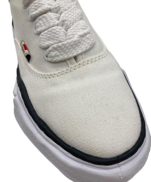 Maison MIHARA YASUHIRO（メゾン ミハラ ヤスヒロ）Maison MIHARA YASUHIRO (メゾン ミハラ ヤスヒロ) BAKER original sole canvas lowcut sneaker　A02FW704 アイボリー サイズ:43の古着・服飾アイテム