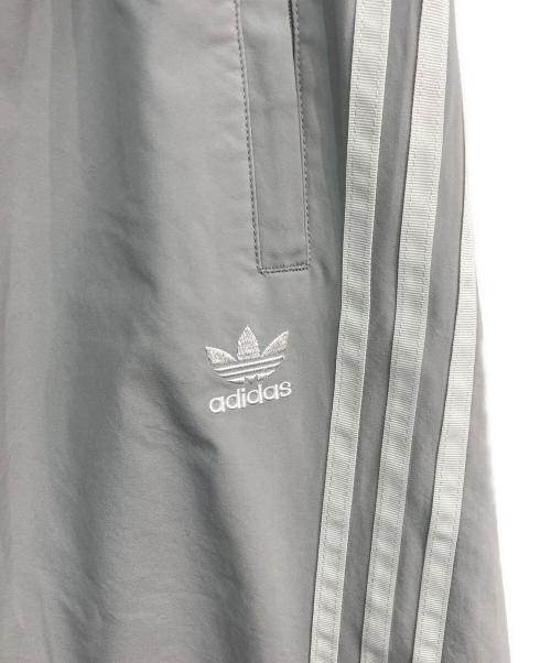 adidas（アディダス）adidas (アディダス) Adilenium シーズン 2 オーバーサイズ ジップオフトラックパンツ　JM9256 グレー サイズ:Mの古着・服飾アイテム
