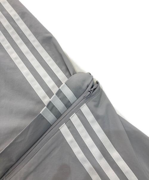 adidas（アディダス）adidas (アディダス) Adilenium シーズン 2 オーバーサイズ ジップオフトラックパンツ　JM9256 グレー サイズ:Mの古着・服飾アイテム