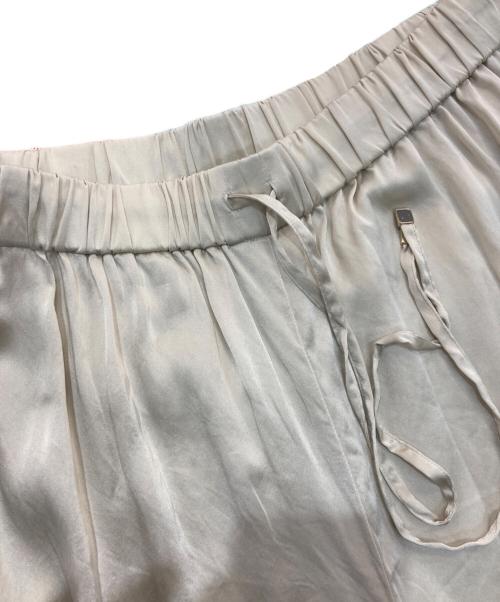 ebure（エブール）EBURE (エブール) ウォッシャブルシルク ストレートイージーパンツ　9950600006 ベージュ サイズ:Mの古着・服飾アイテム