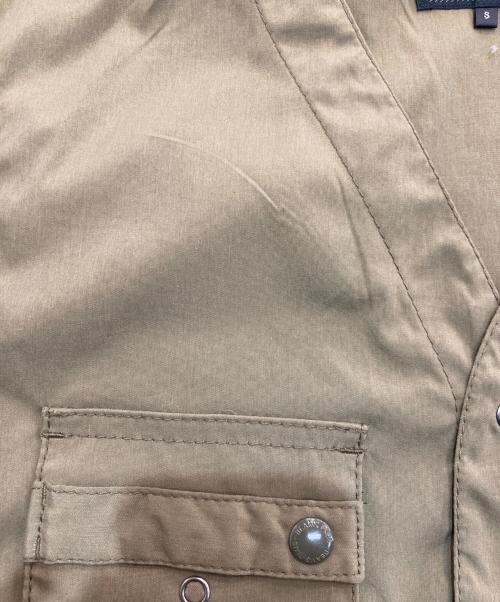 BEAMS PLUS（ビームスプラス）BEAMS PLUS (ビームスプラス) フィッシングジャケット　11-18-3250-803 カーキ サイズ:Sの古着・服飾アイテム
