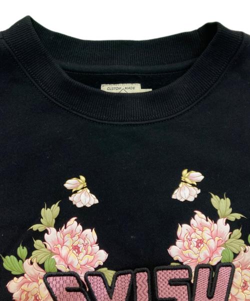 EVISU（エヴィス）EVISU (エビス) ロゴ刺繍入りフローラルプリントレギュラーフィットスウェットシャツ　2EAHTW3SW4088XXFL ブラック サイズ:Mの古着・服飾アイテム