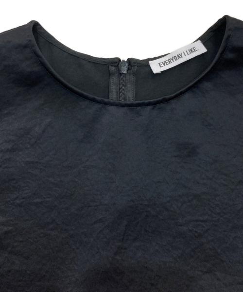 EVERYDAY I LIKE.（エヴリデイ アイ ライク）EVERYDAY I LIKE. (エヴリデイ アイ ライク) Minimal Satin ブラウス Deuxieme Classe　24051500801010 ブラック サイズ:-の古着・服飾アイテム