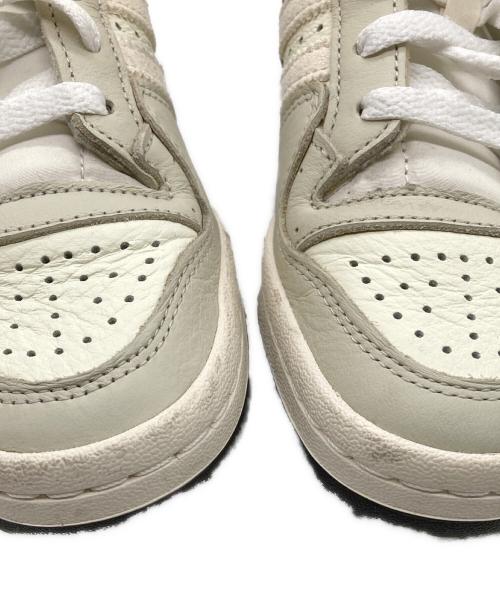 adidas（アディダス）adidas (アディダス) BEAUTY&YOUTH (ビューティーアンドユース) フォーラム 84 ロー ベージュ サイズ:23.5cmの古着・服飾アイテム