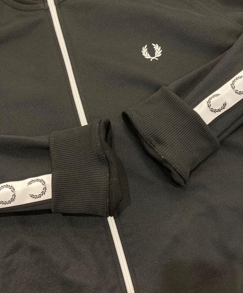 FRED PERRY（フレッドペリー）FRED PERRY (フレッドペリー) Taped Track Jacket　J4620 ブラック サイズ:XLの古着・服飾アイテム