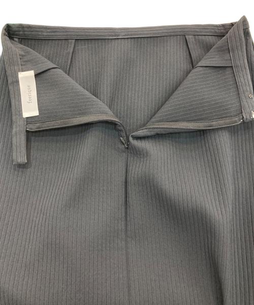 feeripue（フィーリック）feeripue (フィーリック) キルトラーレヘムラインスカート B0242FFS070 ブラック サイズ:2の古着・服飾アイテム