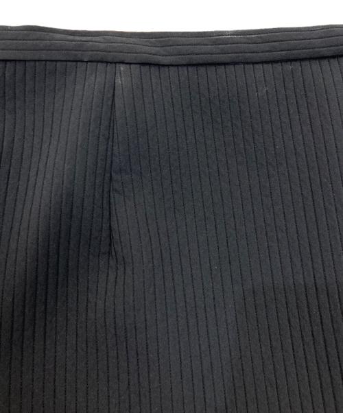 feeripue（フィーリック）feeripue (フィーリック) キルトラーレヘムラインスカート B0242FFS070 ブラック サイズ:2の古着・服飾アイテム