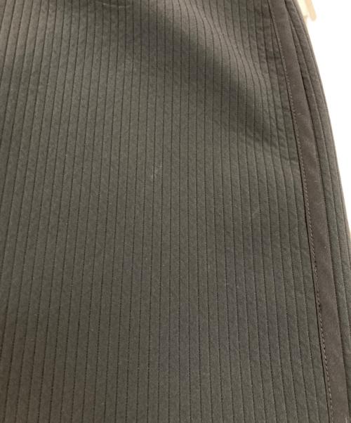 feeripue（フィーリック）feeripue (フィーリック) キルトラーレヘムラインスカート B0242FFS070 ブラック サイズ:2の古着・服飾アイテム