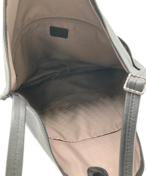 ear PAPILLONNER（イアパピヨネ）ear PAPILLONNER (イアパピヨネ) ペったんワンハンドルバッグ ブラックの古着・服飾アイテム