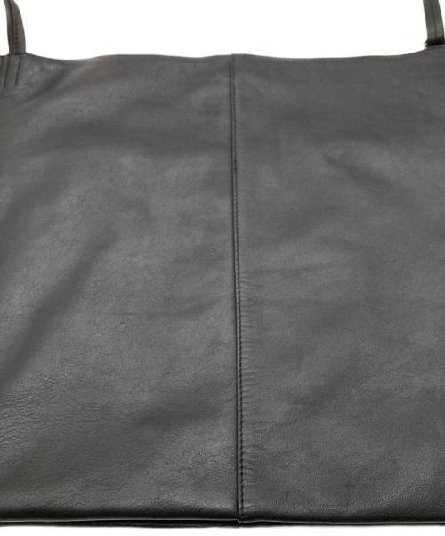 ear PAPILLONNER（イアパピヨネ）ear PAPILLONNER (イアパピヨネ) ペったんワンハンドルバッグ ブラックの古着・服飾アイテム