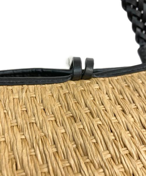 ANYA HINDMARCH（アニヤ・ハインドマーチ）ANYA HINDMARCH (アニヤハインドマーチ) カゴトートバッグ ベージュ×ブラックの古着・服飾アイテム