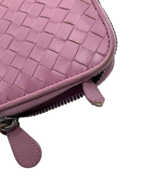 BOTTEGA VENETA（ボッテガベネタ）BOTTEGA VENETA (ボッテガベネタ) イントレチャートラウンドジップウォレット ピンク サイズ:-の古着・服飾アイテム