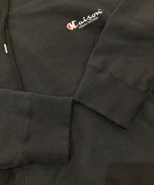 Maison MIHARA YASUHIRO（メゾン ミハラ ヤスヒロ）Maison MIHARA YASUHIRO (メゾン ミハラ ヤスヒロ) Distressed Hoodie　汚れ加工　A10HD591 ブラック×レッド サイズ:46の古着・服飾アイテム