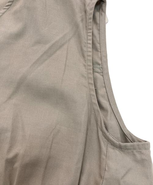 URBAN RESEARCH DOORS（アーバンリサーチドアーズ）URBAN RESEARCH DOORS (アーバンリサーチドアーズ) フロントギャザージャンパースカート　DR44-26E101 ベージュ サイズ:M 未使用品の古着・服飾アイテム