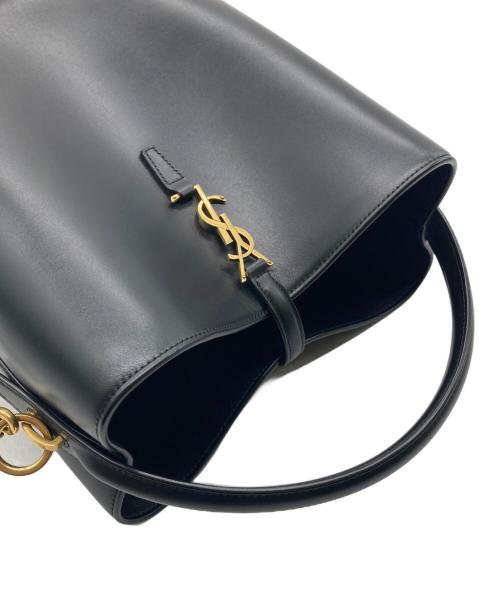 Saint Laurent Paris（サンローランパリ）Saint Laurent Paris (サンローランパリ) Shiny Calfskin Le 37 Bucket　PLB 742828 ブラック サイズ:-の古着・服飾アイテム