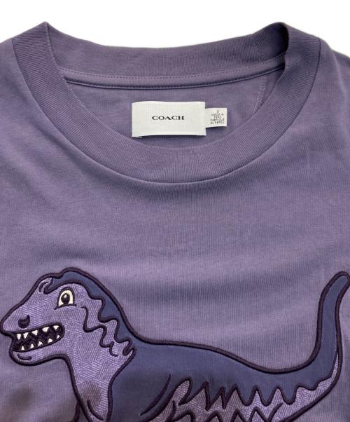 COACH（コーチ）COACH (コーチ) レキシー Tシャツ・オーガニック コットン　CS619 パープル サイズ:Sの古着・服飾アイテム