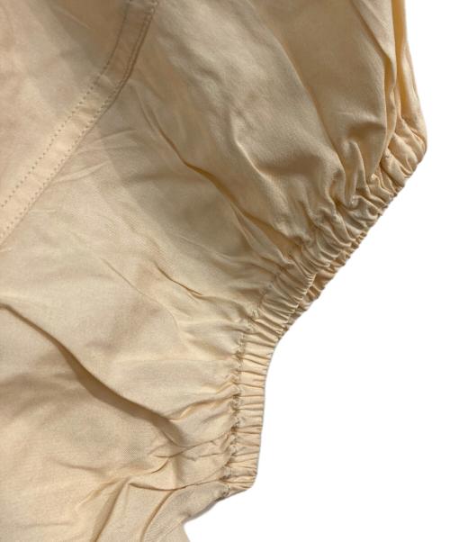 MIU MIU（ミュウミュウ）MIU MIU (ミュウミュウ) ギャザーシルクワンピース　AMM 2008 2905 クリーム サイズ:40の古着・服飾アイテム